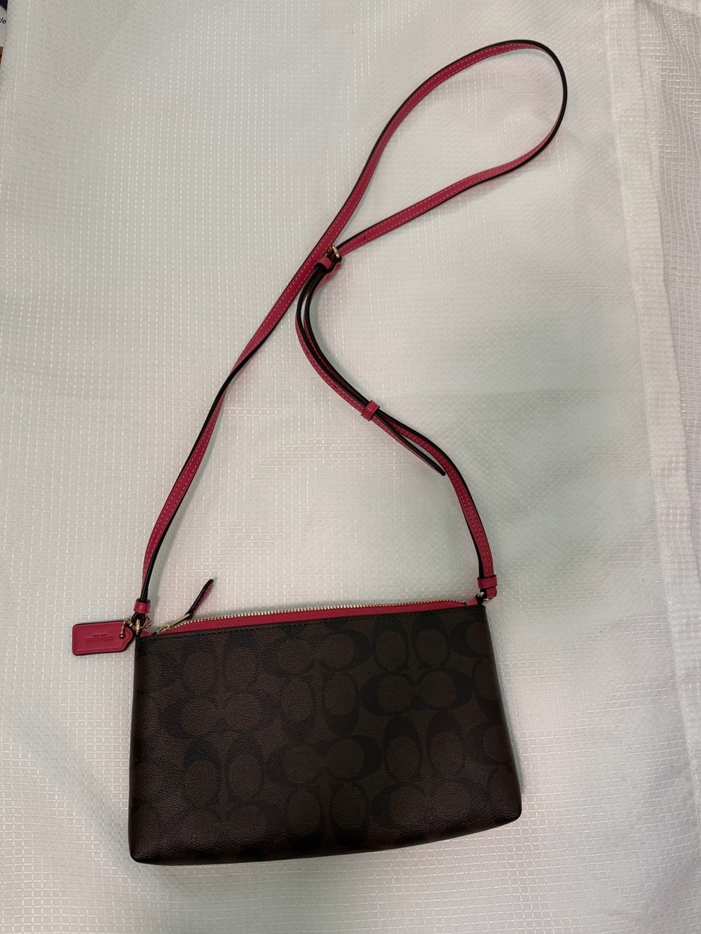 NWOT Coach Zip Top Gold/Brown Strawberry Signature Coated Canvas Crossbody 7311 - Picture 6 of 10